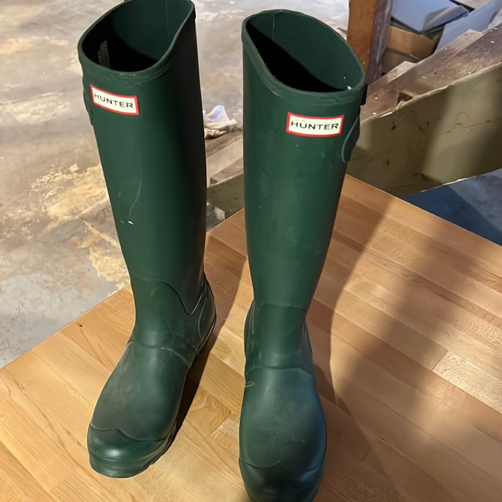 Hunter boots, dark green